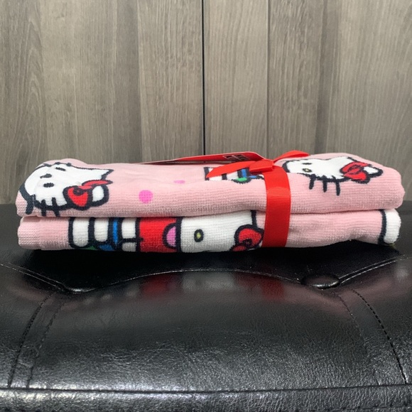New Hello Kitty Pink Back To School Set Of 2 Hand Towels Towel With Tag & Bow - Picture 8 of 10